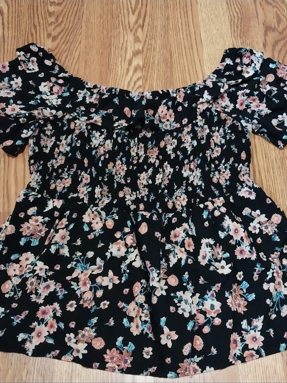 Maurices Floral Off-Shoulder Top Women Size XL Smocked Peplum Blouse White Black - Picture 4 of 13